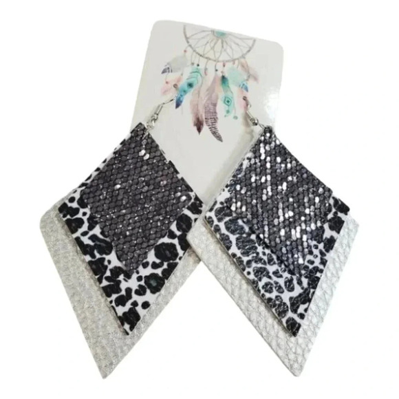 3 Layer Grey Sparkle Faux Leather Dangle Chic Lightweight Earrings 3g6 - Picture 1 of 5